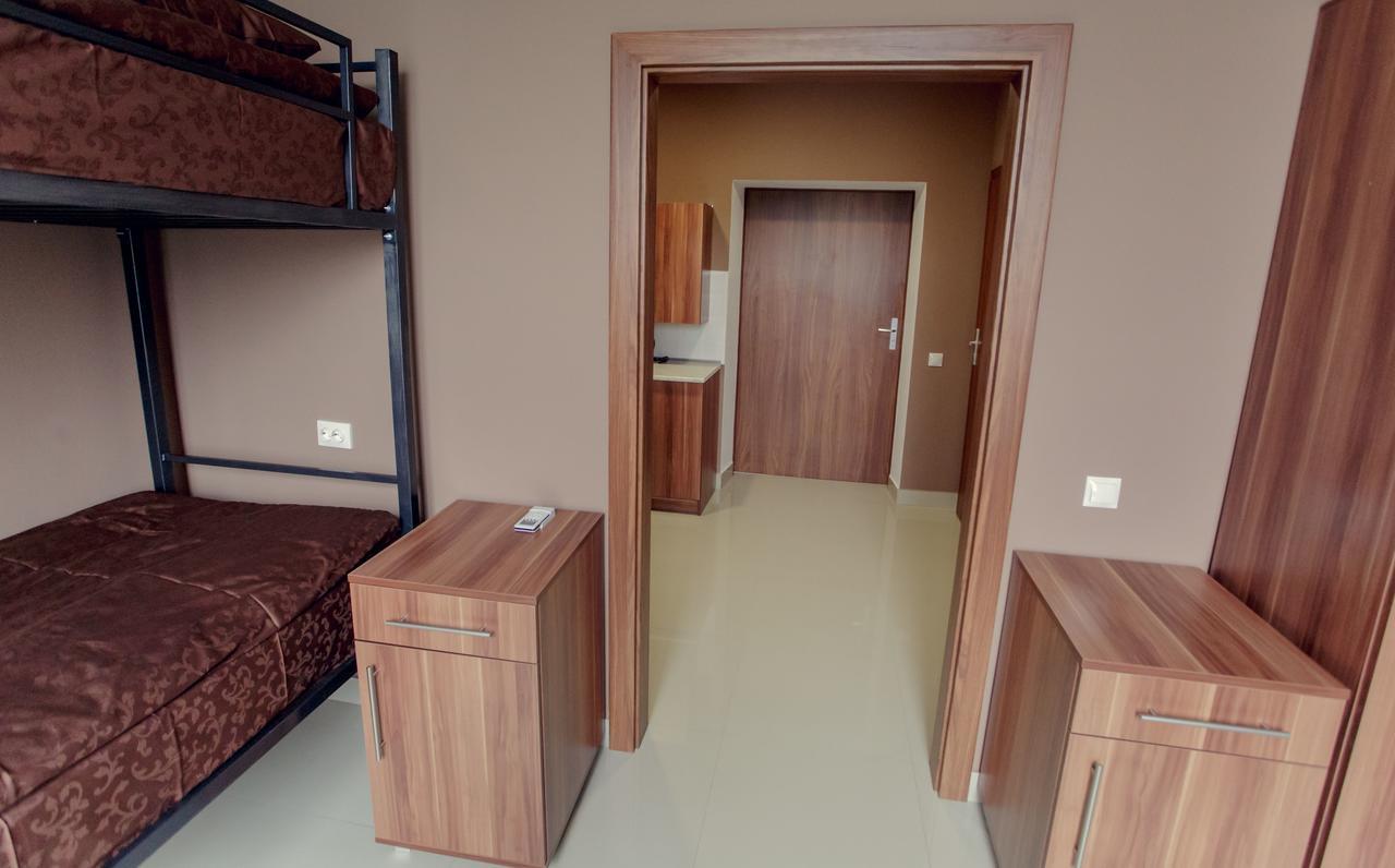 Hostel Bvt Брест Экстерьер фото